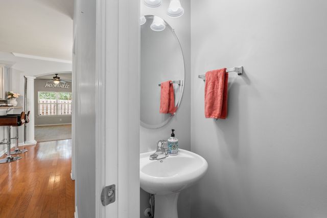 3064 Whitland Crossing Dr, Nashville, TN 37214