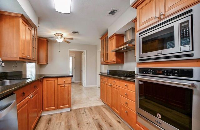 10706 Inwood Drive, Houston, TX 77042