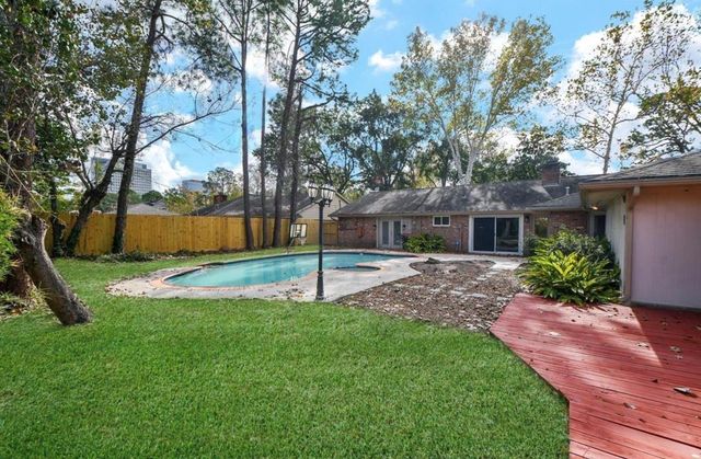 10706 Inwood Drive, Houston, TX 77042