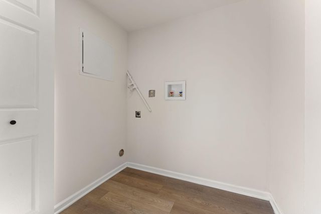 11 N Guyer Street, Hobart, IN 46342