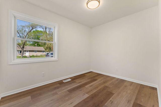 11 N Guyer Street, Hobart, IN 46342