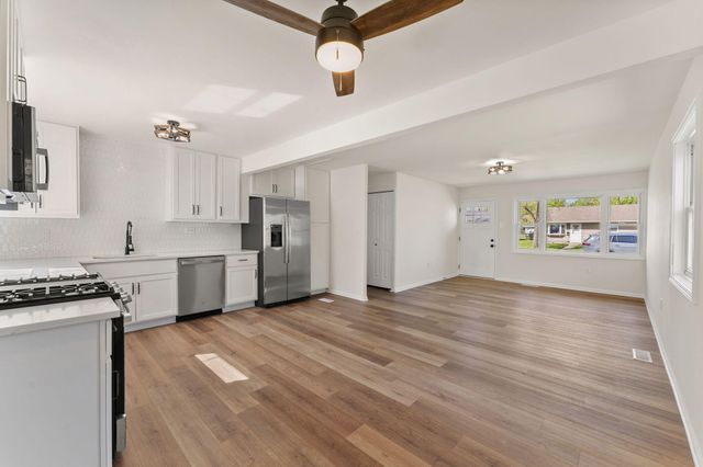 11 N Guyer Street, Hobart, IN 46342
