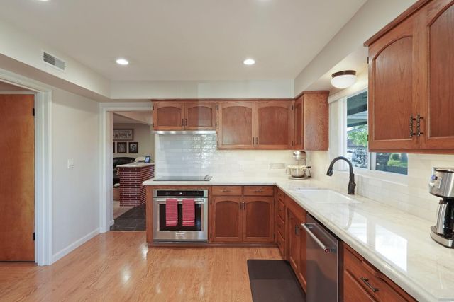 610 W Tokay St, Lodi, CA 95240