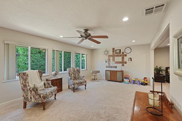 610 W Tokay St, Lodi, CA 95240