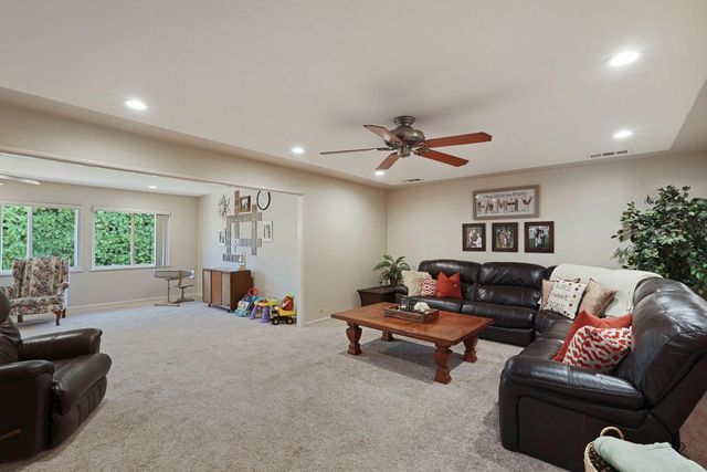 610 W Tokay St, Lodi, CA 95240