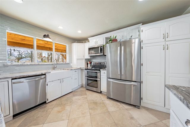 117 Azalea Court, Trinidad, TX 75163