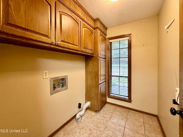 109 Indian Summer Lane, Clinton, MS 39056