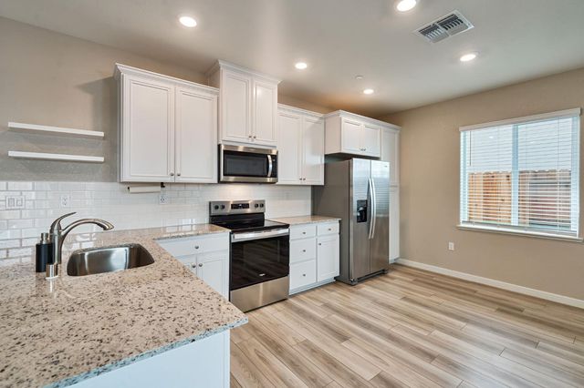 2736 Bedell St, Lincoln, CA 95648