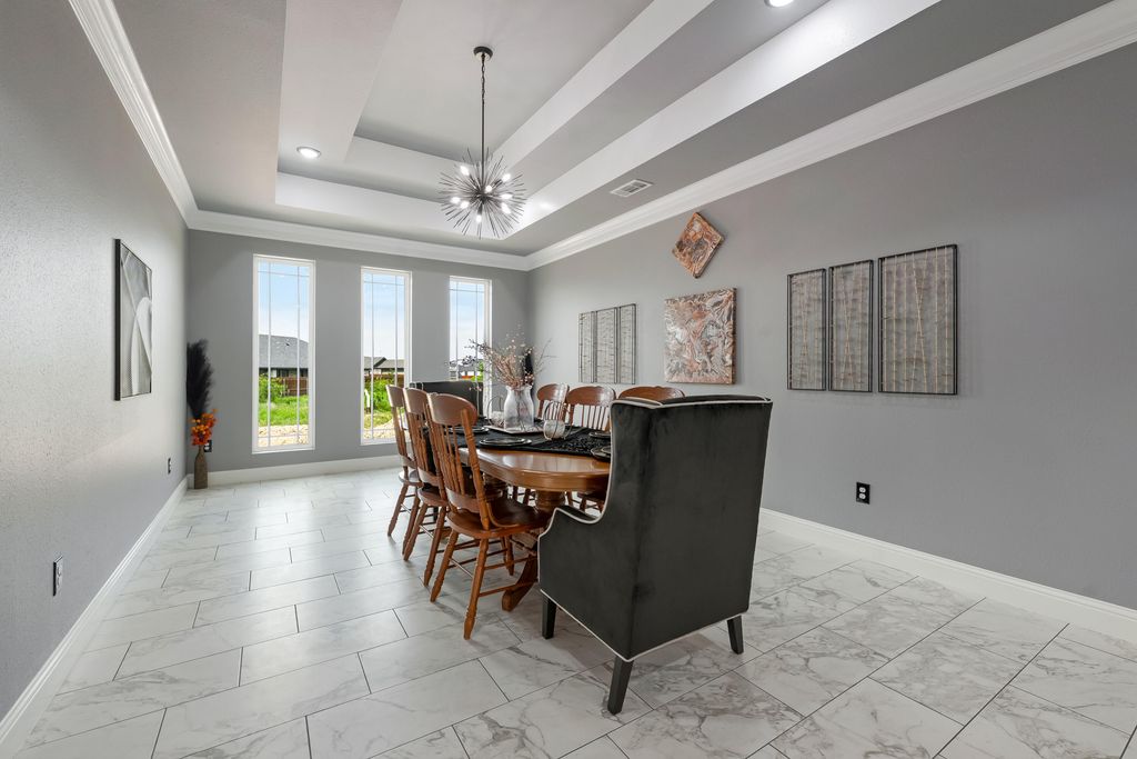 Image 8 of property listing at 5201 Riviera Lane, San Angelo, TX 76904