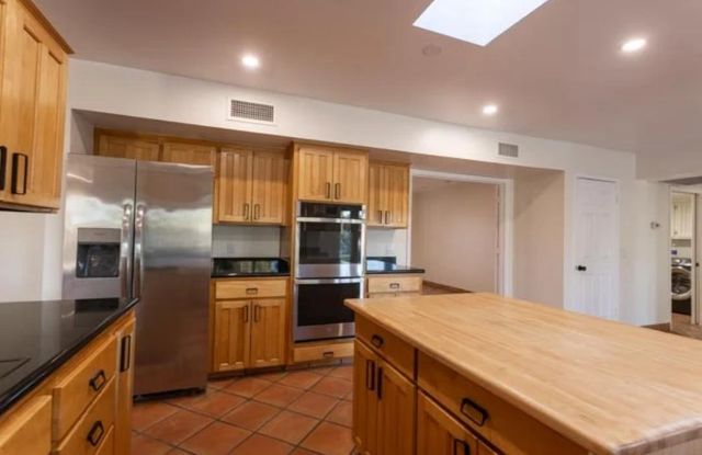 5240 E Cholla Street, Scottsdale, AZ 85254