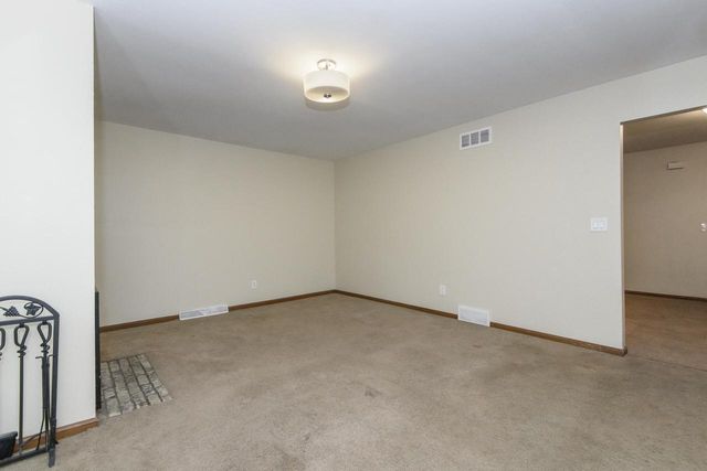 2113 Garven COURT, Waukesha, WI 53188