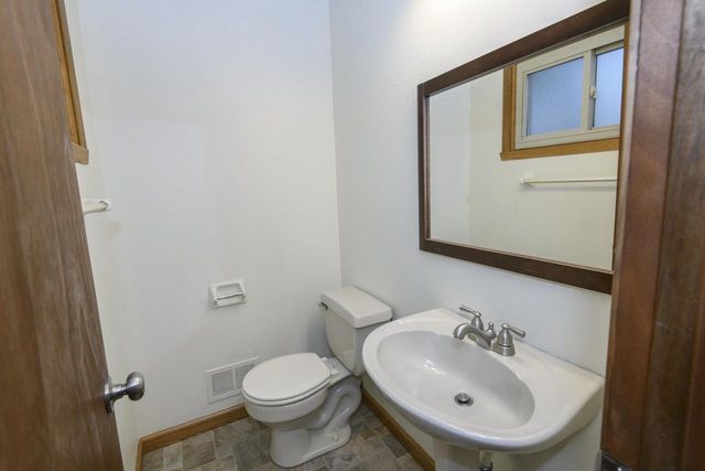 2113 Garven COURT, Waukesha, WI 53188