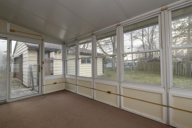 2113 Garven COURT, Waukesha, WI 53188