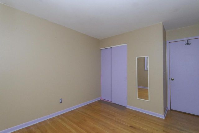 2113 Garven COURT, Waukesha, WI 53188