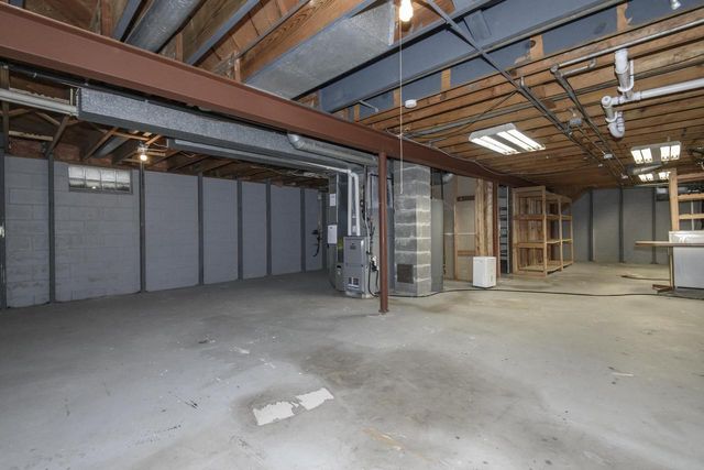 2113 Garven COURT, Waukesha, WI 53188