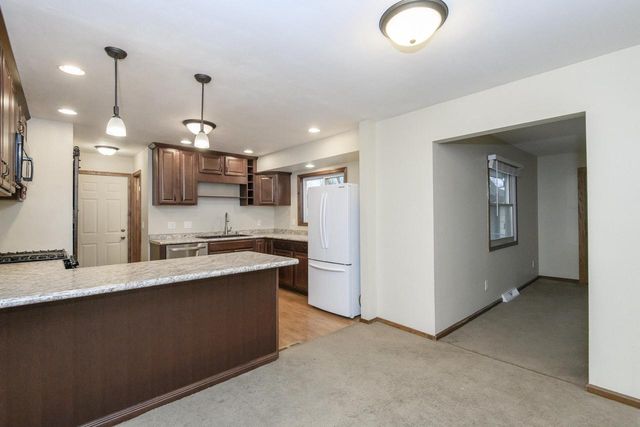 2113 Garven COURT, Waukesha, WI 53188