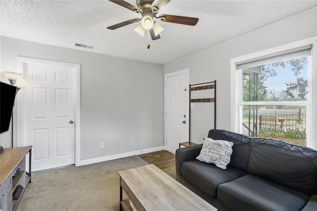 5113 Cottey Street, Fort Worth, TX 76105 — photo 5