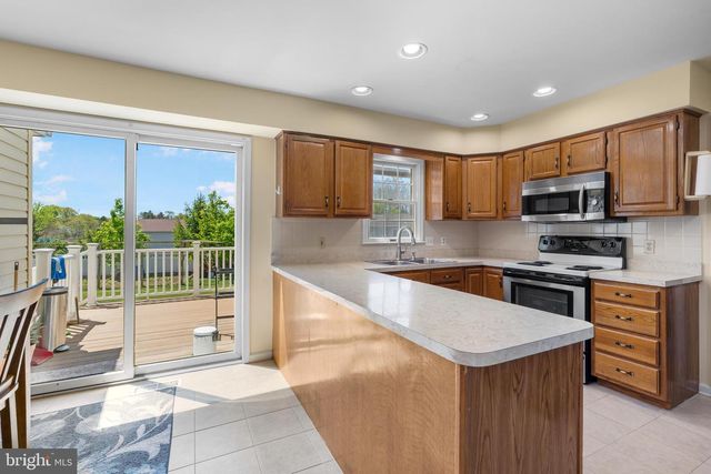 4507 MANCE DR, Harrisburg, PA 17112