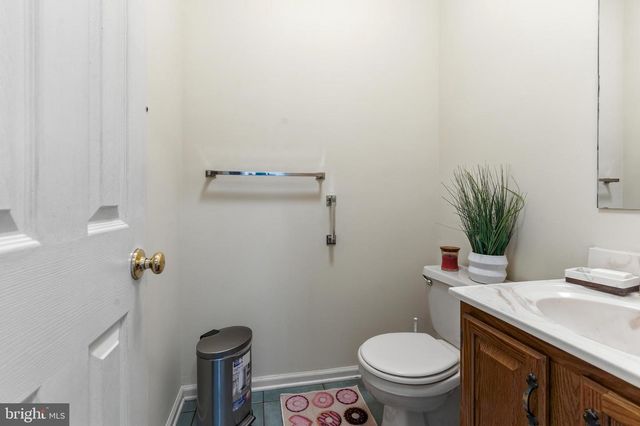 4507 MANCE DR, Harrisburg, PA 17112