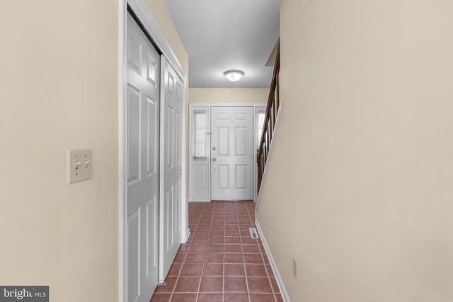 4507 MANCE DR, Harrisburg, PA 17112