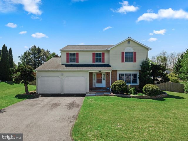 4507 MANCE DR, Harrisburg, PA 17112