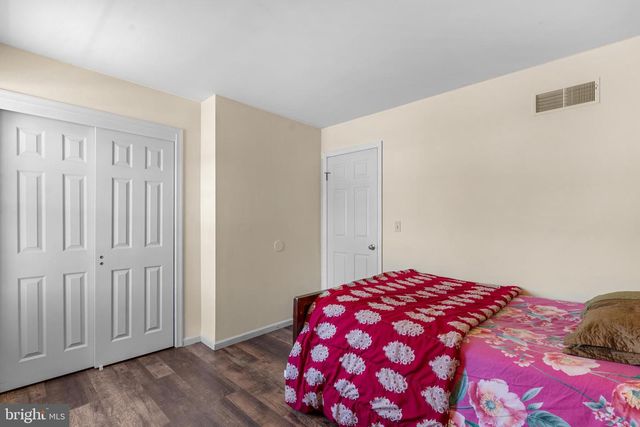 4507 MANCE DR, Harrisburg, PA 17112