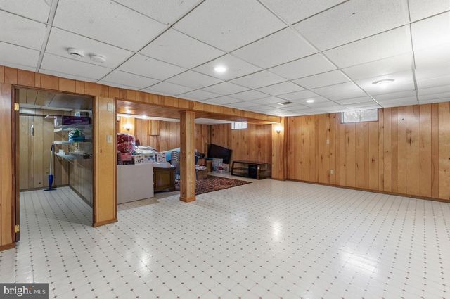 4507 MANCE DR, Harrisburg, PA 17112
