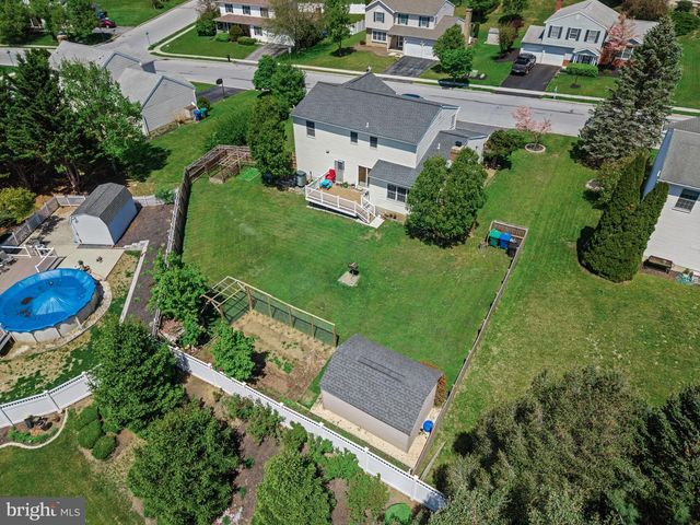 4507 MANCE DR, Harrisburg, PA 17112