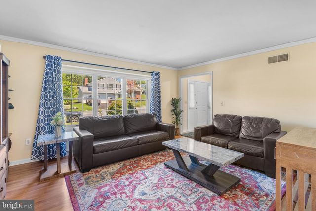 4507 MANCE DR, Harrisburg, PA 17112