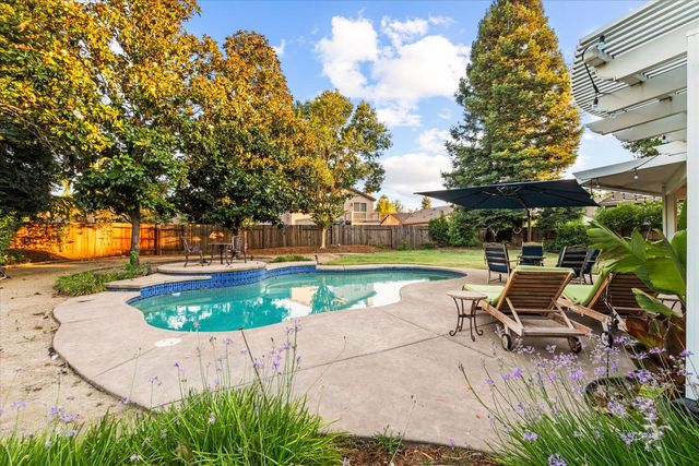 517 Rye Court, Roseville, CA 95747