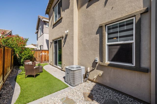 889 Barney Common, Livermore, CA 94551