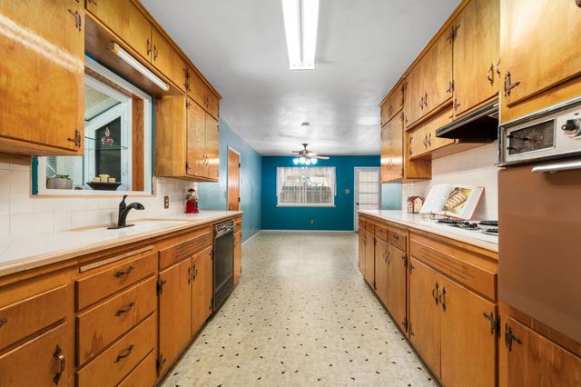 9075 S Mccall Avenue, Selma, CA 93662