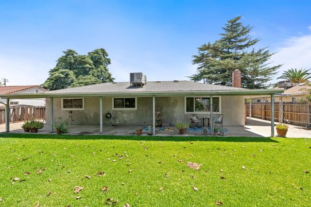 9075 S Mccall Avenue, Selma, CA 93662