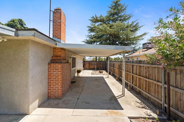 9075 S Mccall Avenue, Selma, CA 93662