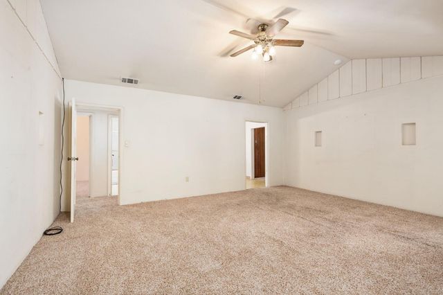 9075 S Mccall Avenue, Selma, CA 93662