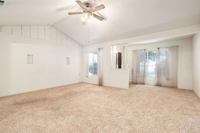 9075 S Mccall Avenue, Selma, CA 93662