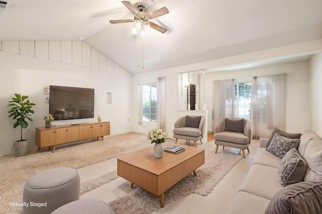 9075 S Mccall Avenue, Selma, CA 93662