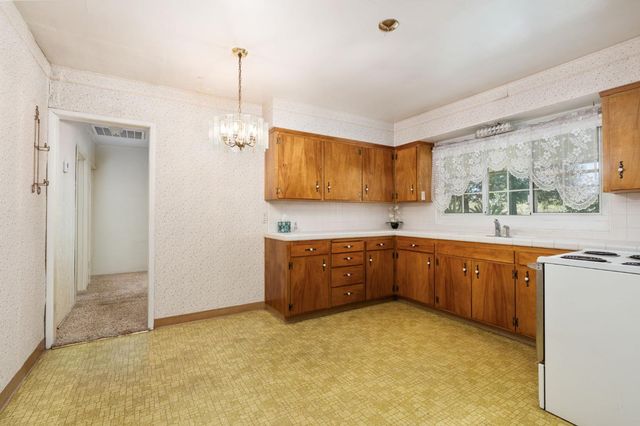9075 S Mccall Avenue, Selma, CA 93662
