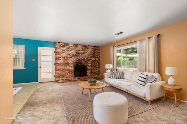 9075 S Mccall Avenue, Selma, CA 93662
