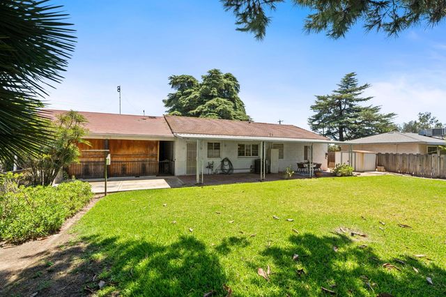 9075 S Mccall Avenue, Selma, CA 93662