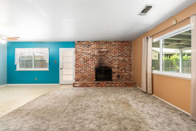 9075 S Mccall Avenue, Selma, CA 93662