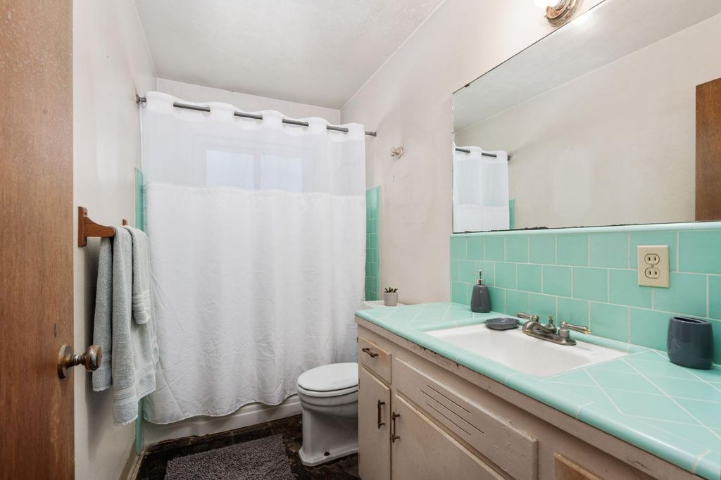 Image 21 of property listing at 9075 S Mccall Avenue, Selma, CA 93662