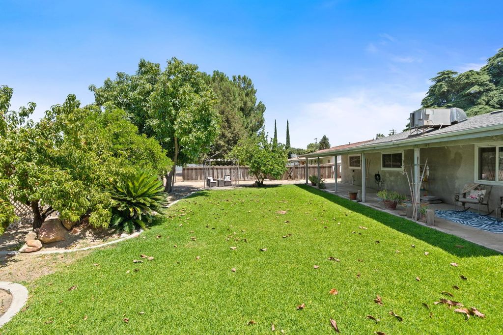 Image 29 of property listing at 9075 S Mccall Avenue, Selma, CA 93662
