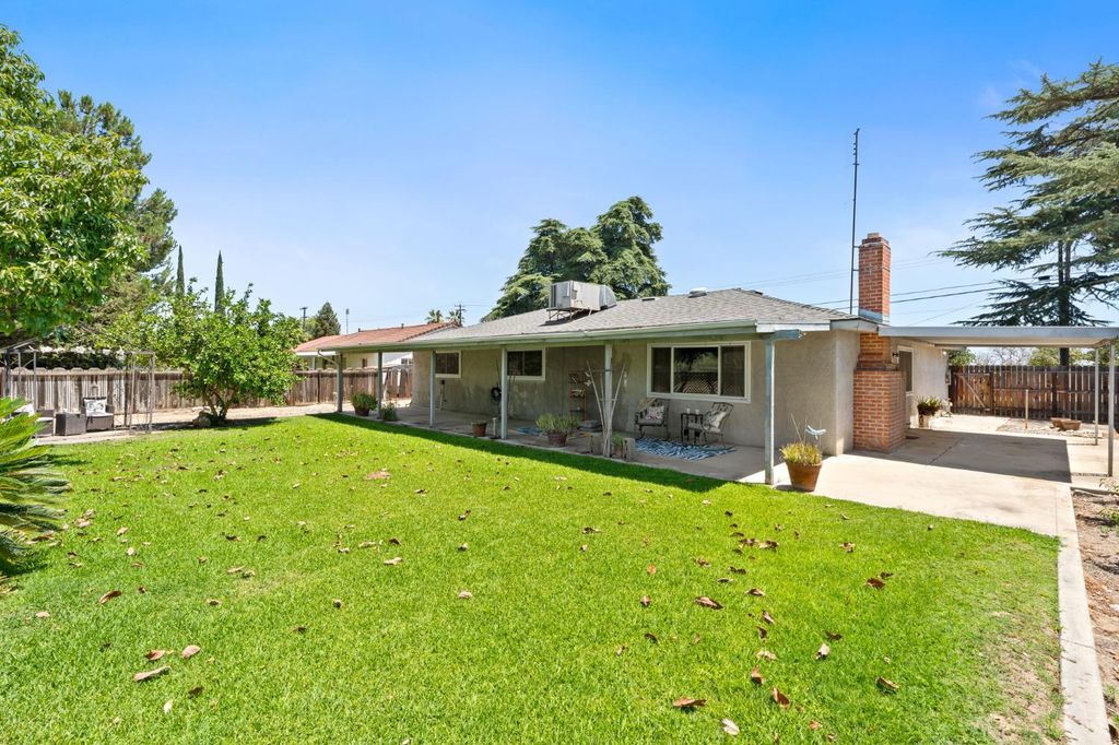 Image 30 of property listing at 9075 S Mccall Avenue, Selma, CA 93662