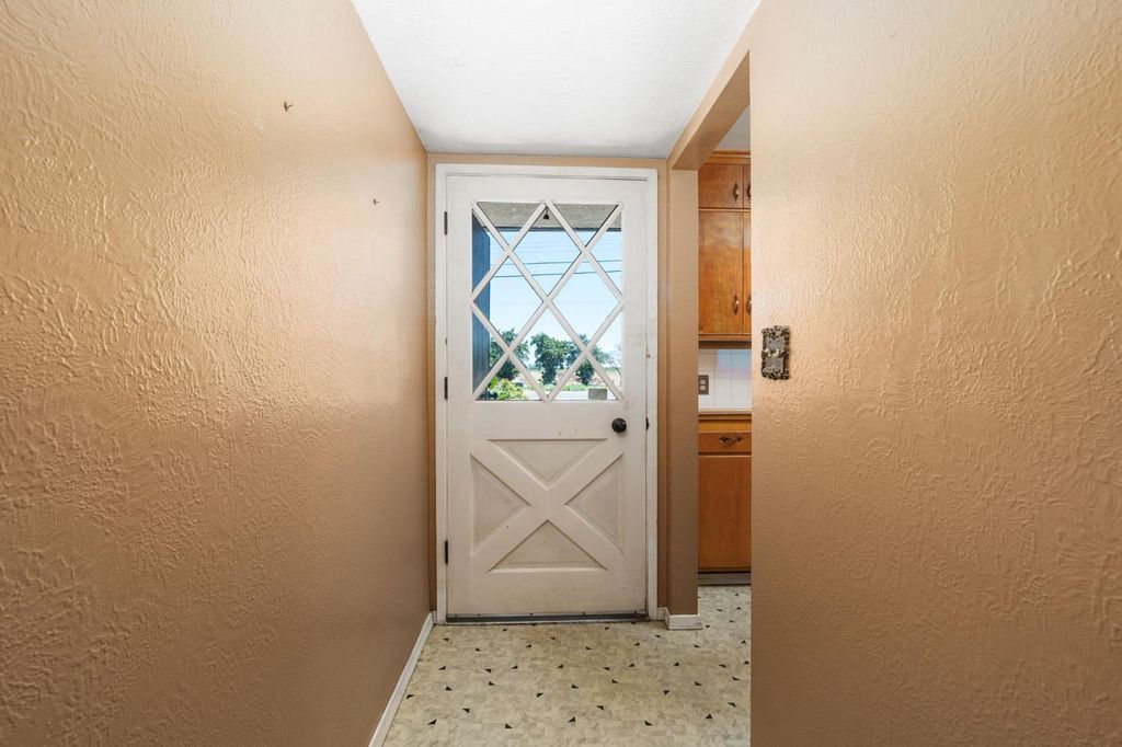 Image 4 of property listing at 9075 S Mccall Avenue, Selma, CA 93662