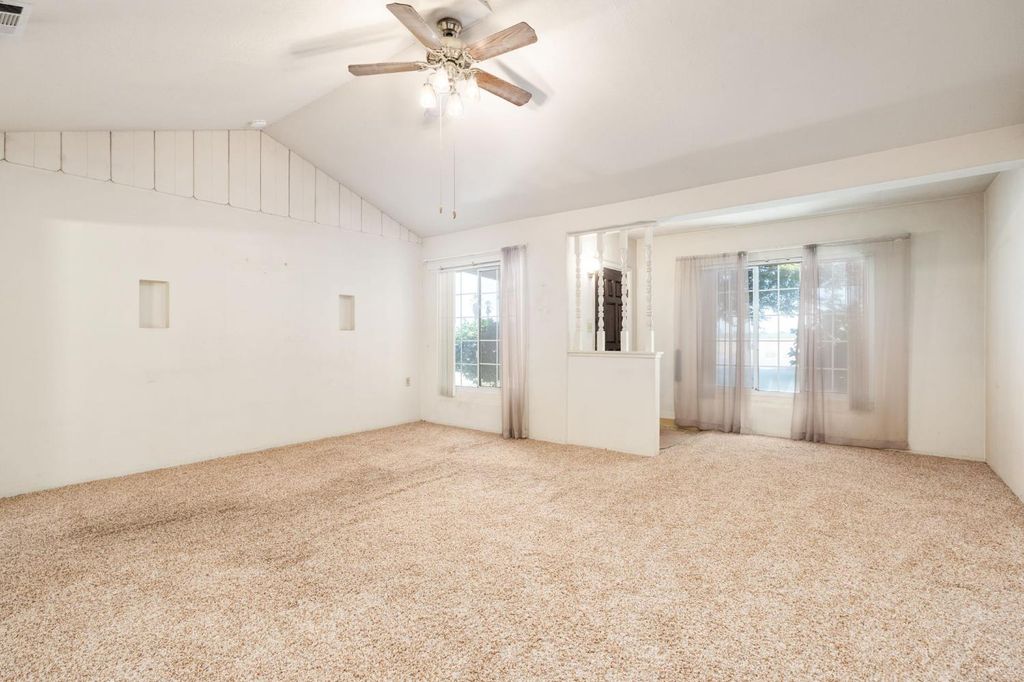 Image 42 of property listing at 9075 S Mccall Avenue, Selma, CA 93662