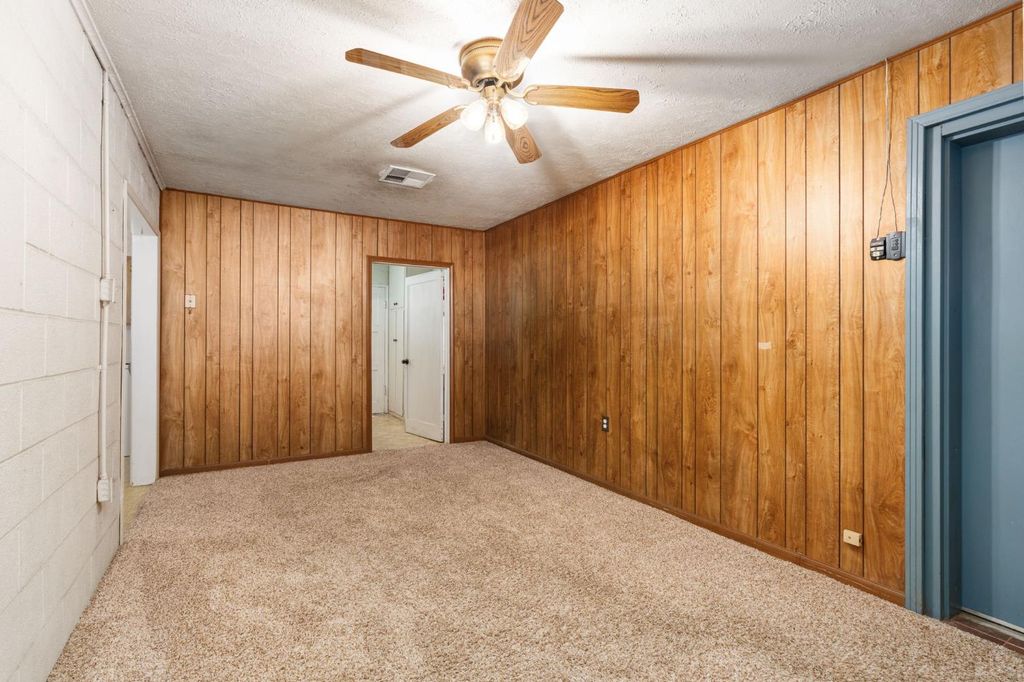 Image 54 of property listing at 9075 S Mccall Avenue, Selma, CA 93662