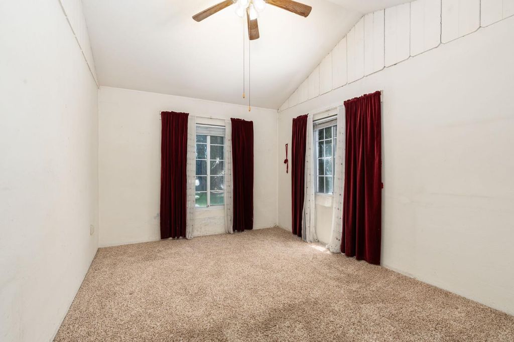 Image 60 of property listing at 9075 S Mccall Avenue, Selma, CA 93662