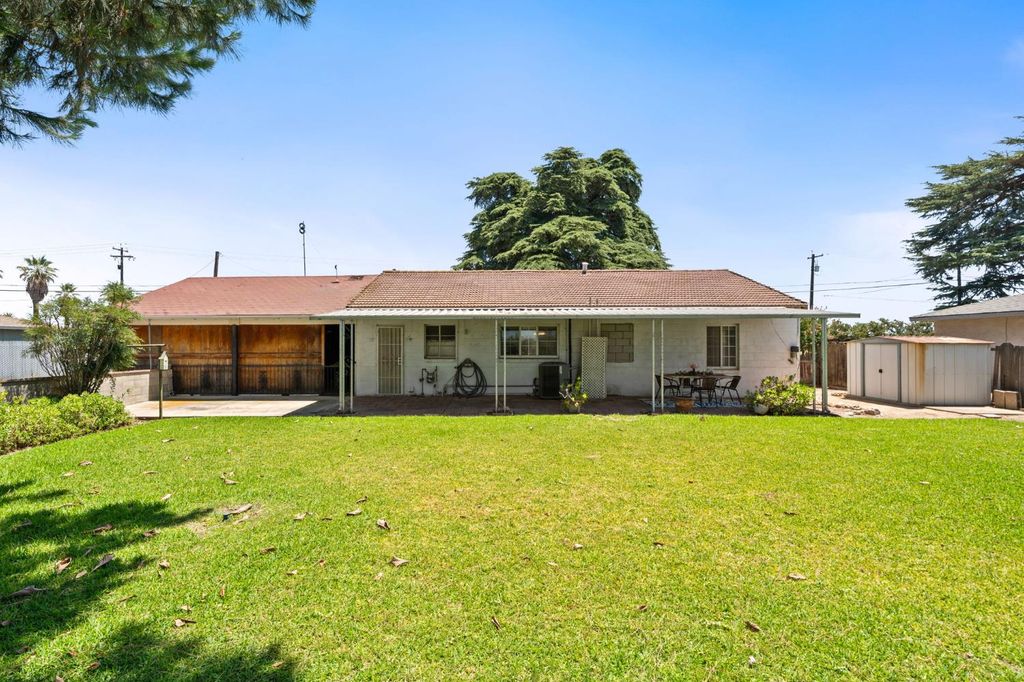Image 65 of property listing at 9075 S Mccall Avenue, Selma, CA 93662