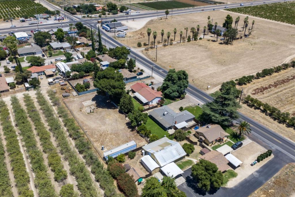 Image 74 of property listing at 9075 S Mccall Avenue, Selma, CA 93662